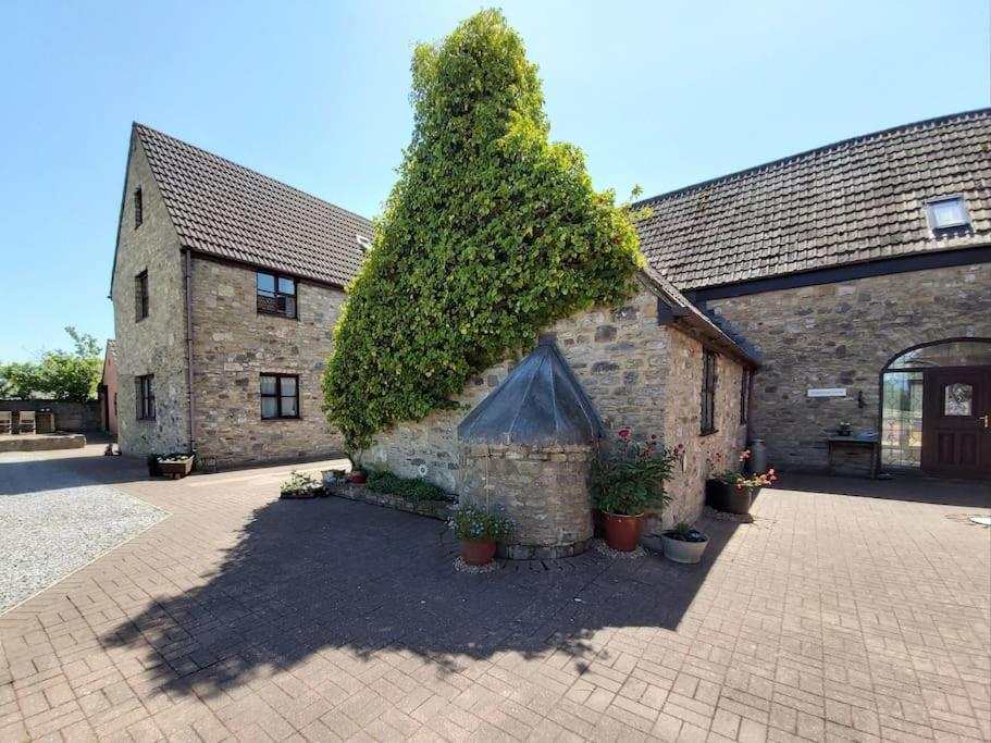 Relaxing Retreat On The Edge Of The Cotswolds Villa Kingswood  ภายนอก รูปภาพ